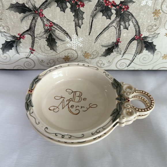 New! Set of 2 AMSCAN INC holiday dishes. BE MERRY - Picture 9 of 11